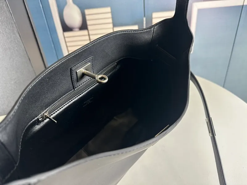 All categories Balenciaga Women's Bags (Balenciaga) Balenciaga 97726