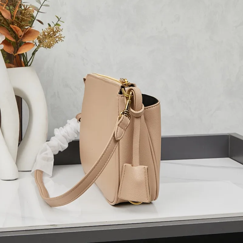 All Categories Balenciaga Women's Bags (Balenciaga) Balenciaga 6904