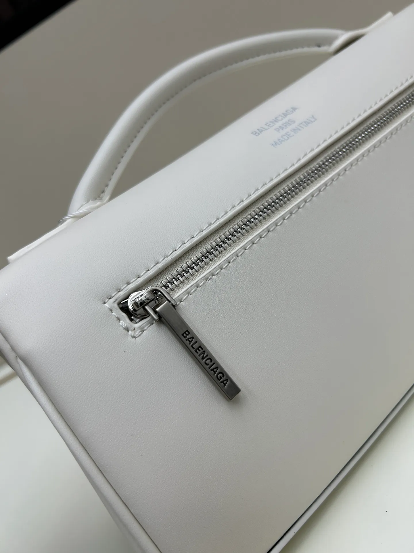 All categories Balenciaga Women's Bags (Balenciaga) Balenciaga 8896