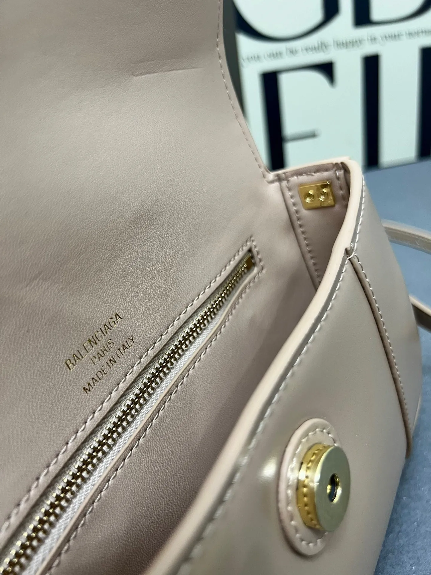 All Categories Official Website "Brand Women's Bags" Women's Bags 💙 BALENCIAGA 2025 New Balenciaga Crossbody Bag