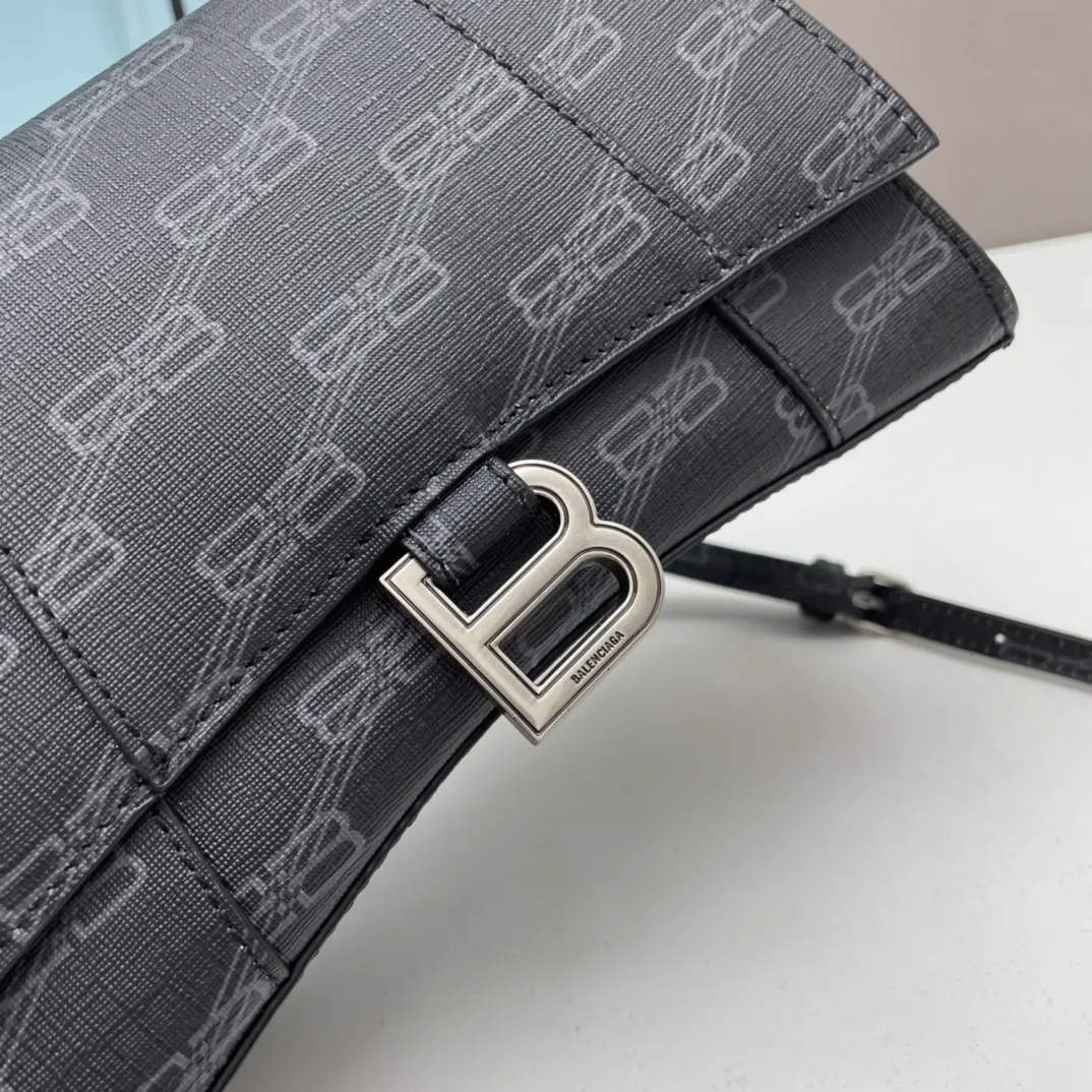 All categories Balenciaga Women's Bags (Balenciaga) Balenciaga 3931