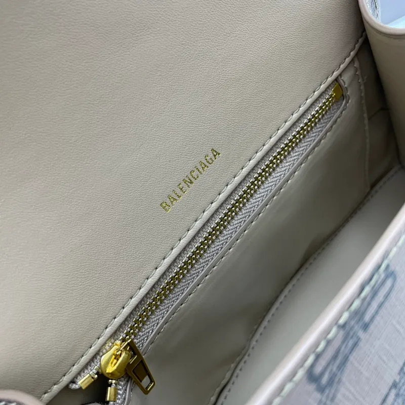 All categories Balenciaga Women's Bags (Balenciaga) Balenciaga 3931