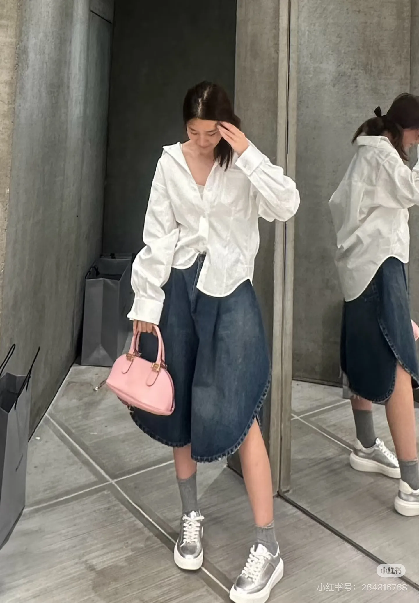 All categories Balenciaga Women's Bags (Balenciaga) Balenciaga 8812 small size