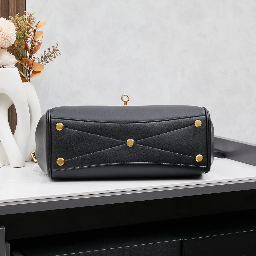 All Categories Balenciaga Women's Bags (Balenciaga) Balenciaga 3022