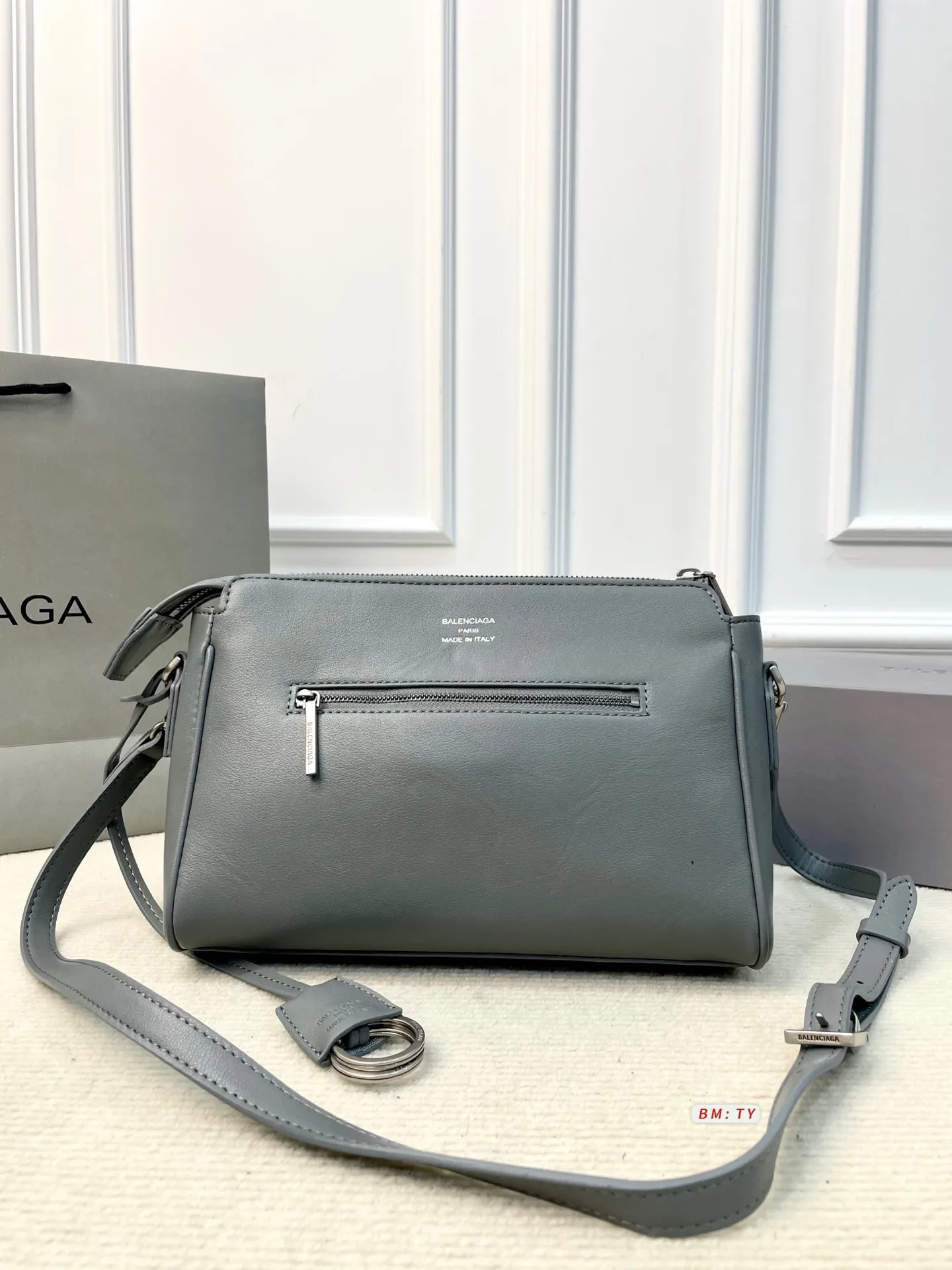 All Categories Official Website "Brand Women's Bags" Women's Bags 💙 BALENCIAGA 2025 New Balenciaga Crossbody Bag