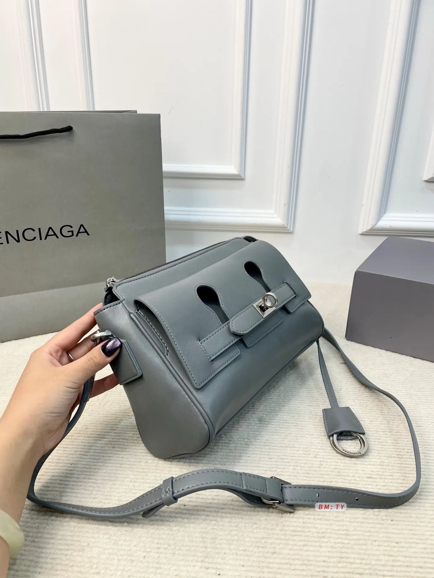 All Categories Official Website "Brand Women's Bags" Women's Bags 💙 BALENCIAGA 2025 New Balenciaga Crossbody Bag