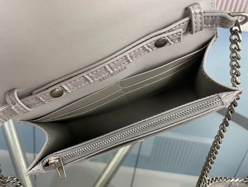 All categories Official website "Brand Women's Bags" Women's Bags 💙 BALENCIAGA 2023 latest Balenciaga crossbody bag