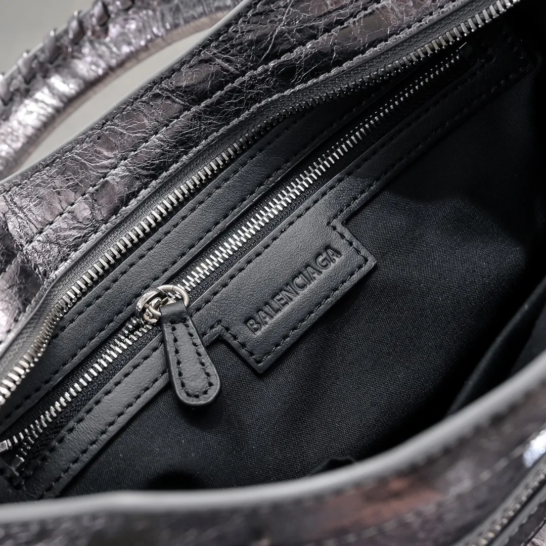 All Categories Balenciaga Women's Bags (Balenciaga) Balenciaga 2424