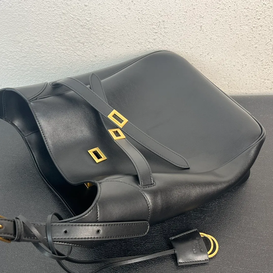 All Categories Balenciaga Women's Bags (Balenciaga) Balenciaga 5021