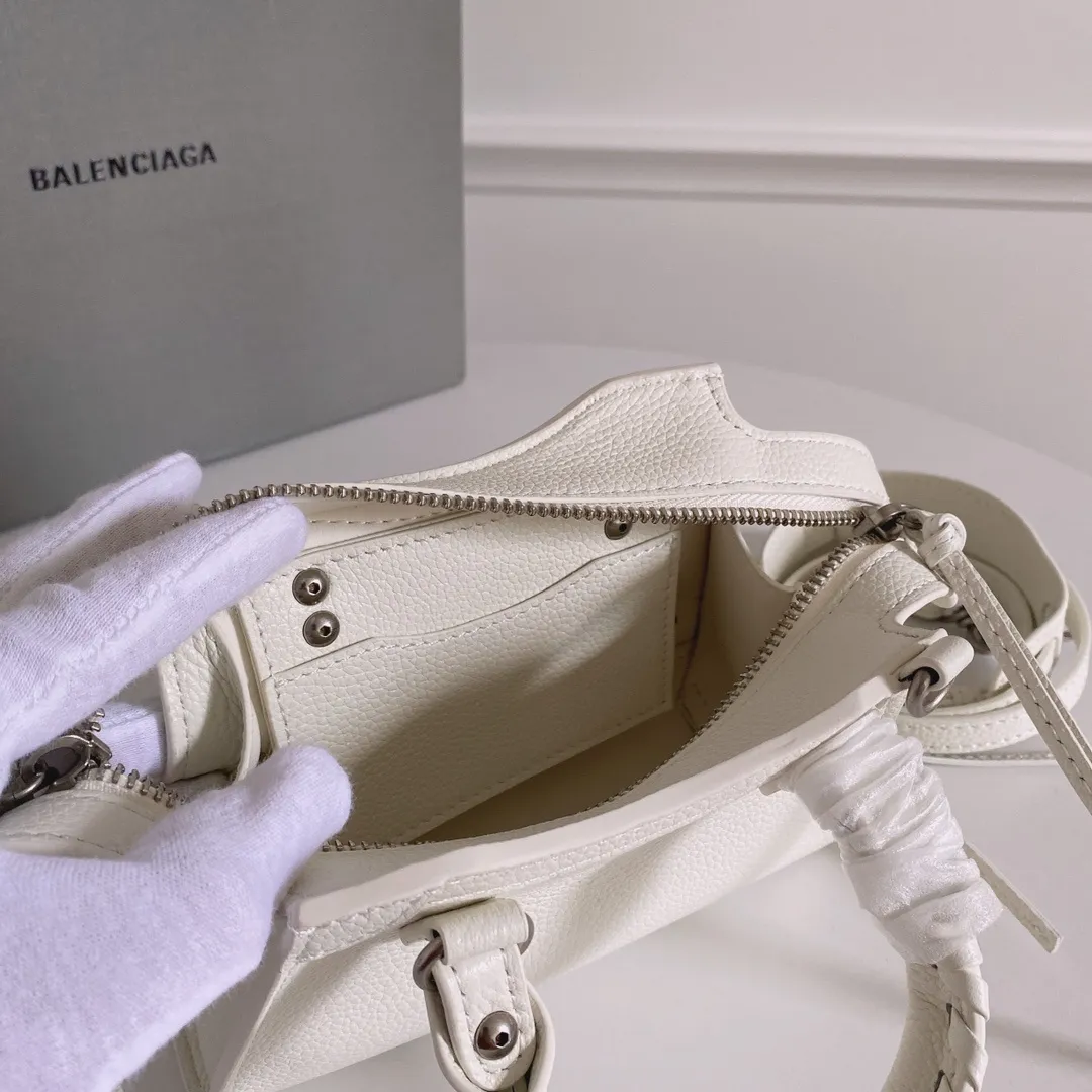All categories Balenciaga Women's Bags (Balenciaga) Balenciaga 75057