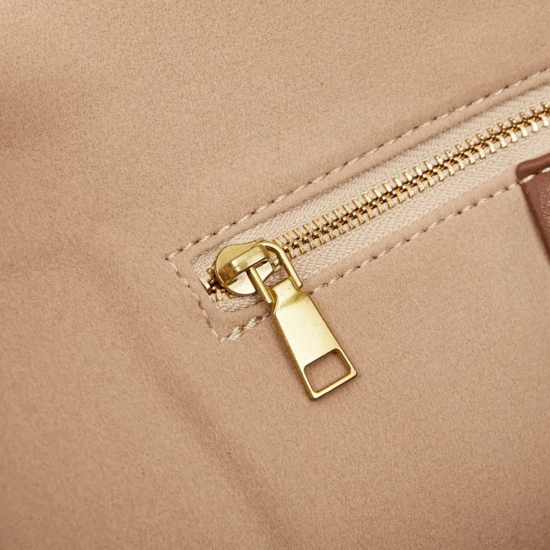 All Categories Official Website "Brand Women's Bags" Women's Bags 💙 BALENCIAGA 2025 Official Website New Balenciaga Crossbody Bag