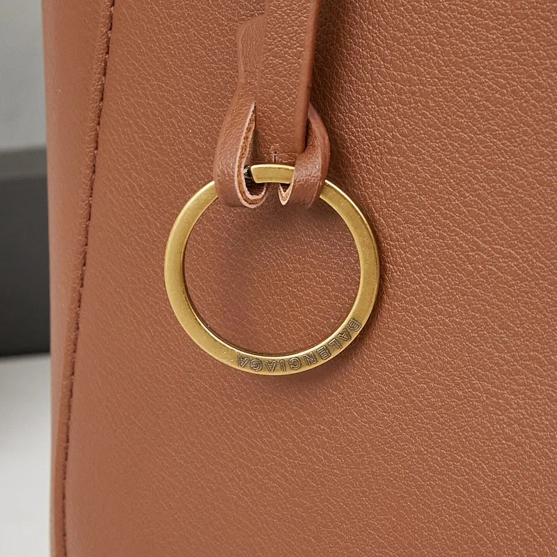 All Categories Official Website "Brand Women's Bags" Women's Bags 💙 BALENCIAGA 2025 Official Website New Balenciaga Crossbody Bag