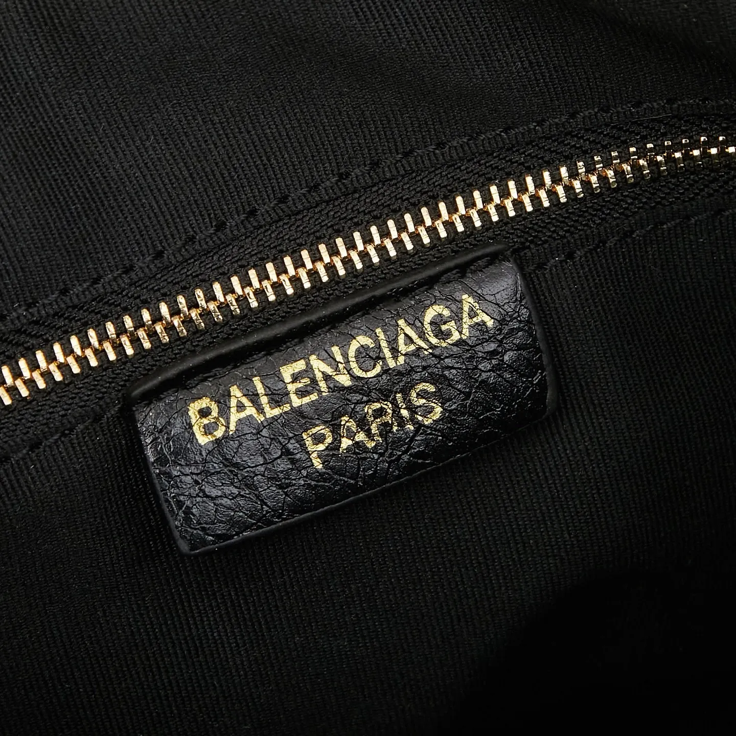 All Categories Official Website "Brand Women's Bags" Women's Bags 💙 BALENCIAGA 2025 Official Website New Balenciaga Crossbody Bag