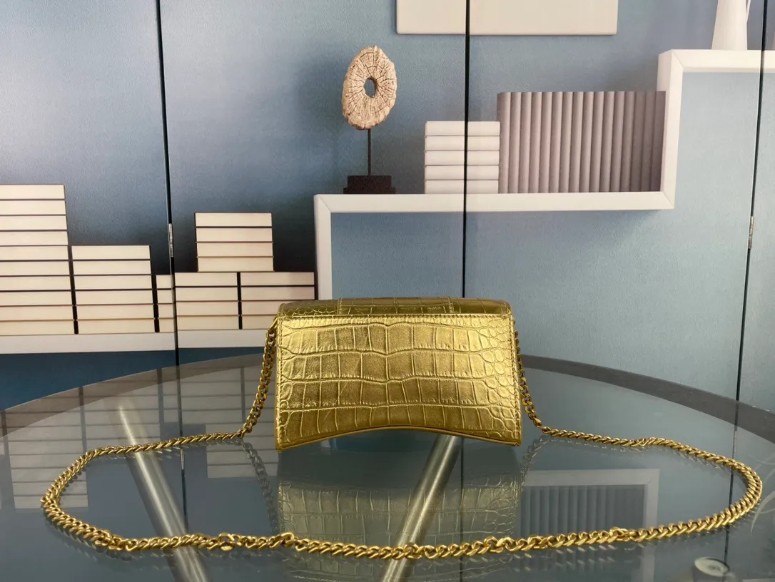 All categories Official website "Brand Women's Bags" Women's Bags 💙 BALENCIAGA 2023 latest Balenciaga crossbody bag