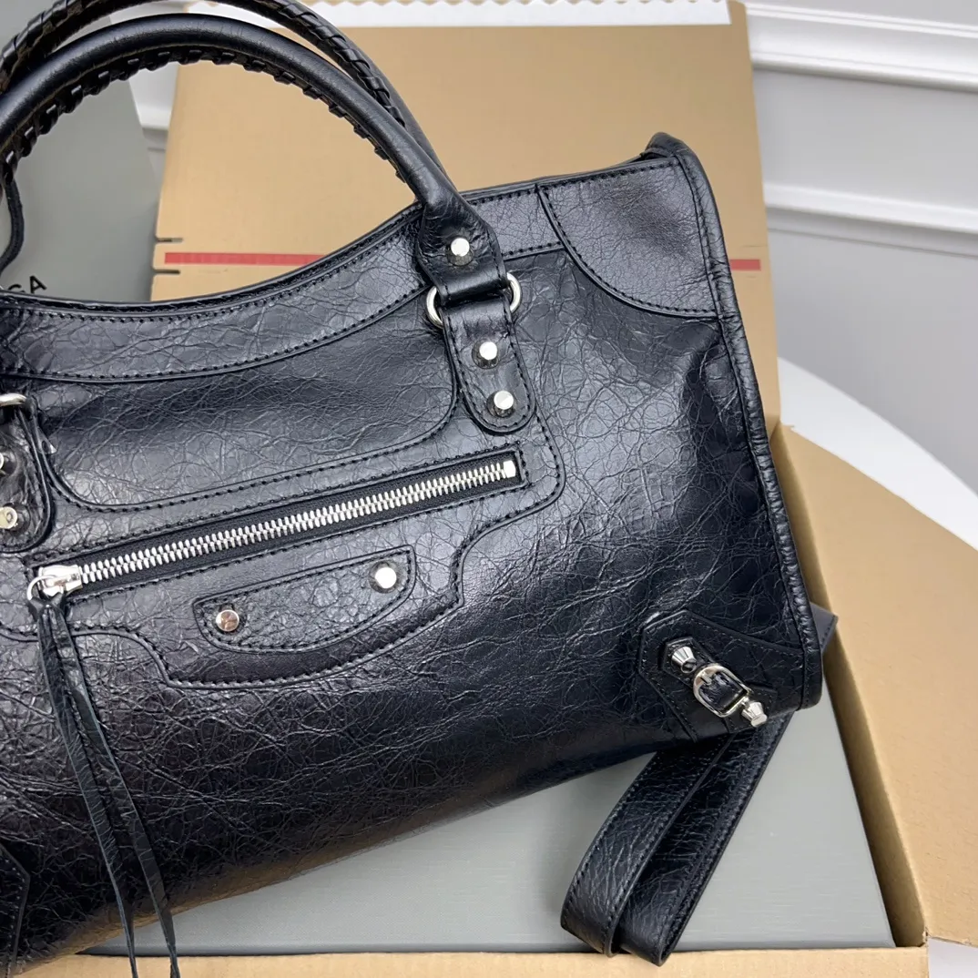 All categories Balenciaga Women's Bags (Balenciaga) Balenciaga 3825