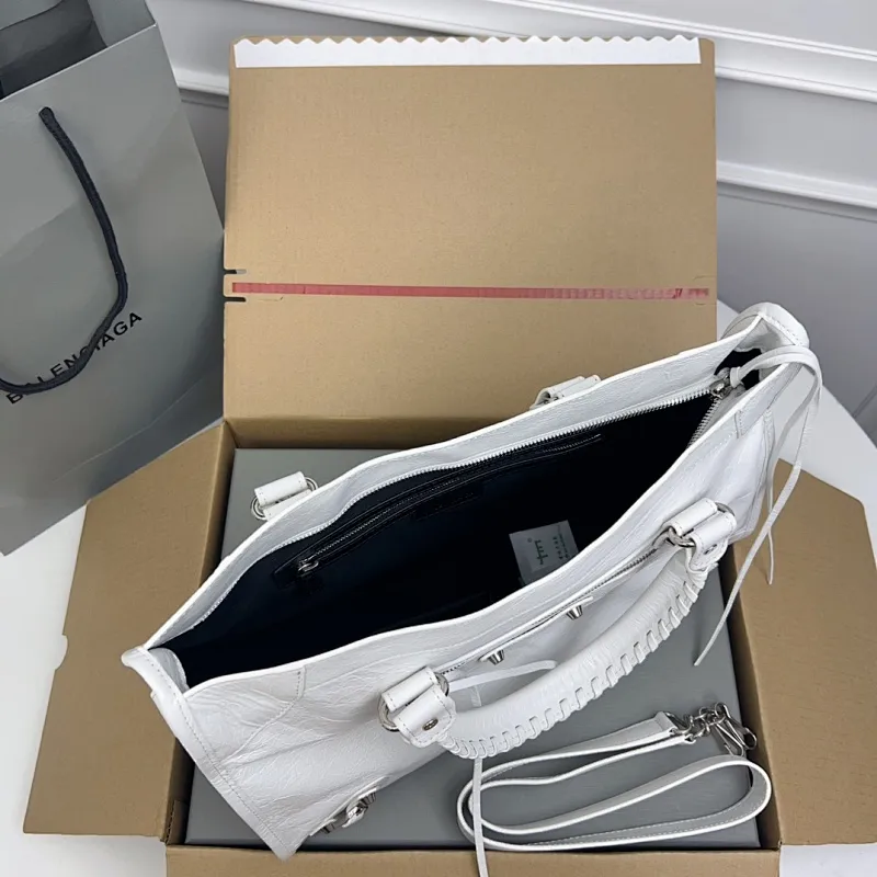 All categories Balenciaga Women's Bags (Balenciaga) Balenciaga 3825