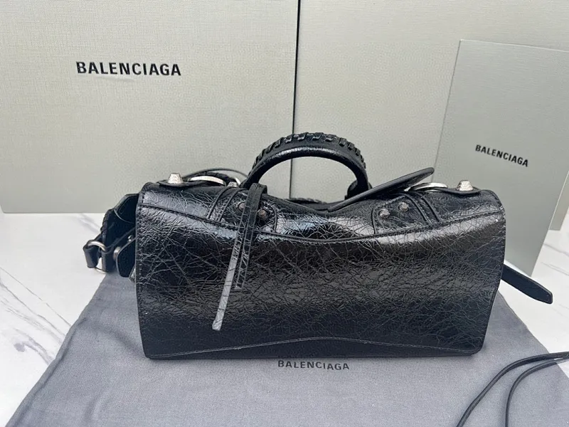 All categories Official website "Brand Women's Bags" Women's Bags 💙 BALENCIAGA 2023 latest Balenciaga crossbody bag