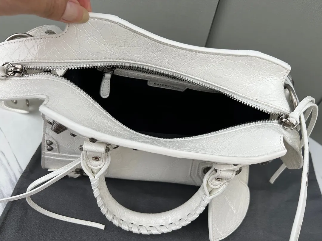 All categories Official website "Brand Women's Bags" Women's Bags 💙 BALENCIAGA 2023 latest Balenciaga crossbody bag