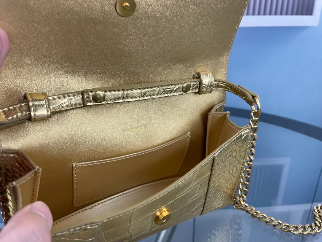 All categories Official website "Brand Women's Bags" Women's Bags 💙 BALENCIAGA 2023 latest Balenciaga crossbody bag