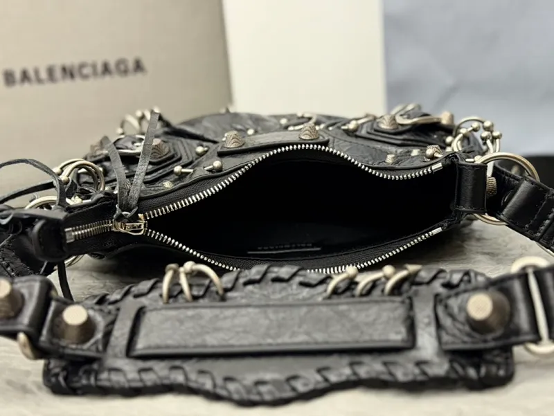 All Categories Balenciaga Women's Bags (Balenciaga) Balenciaga 701