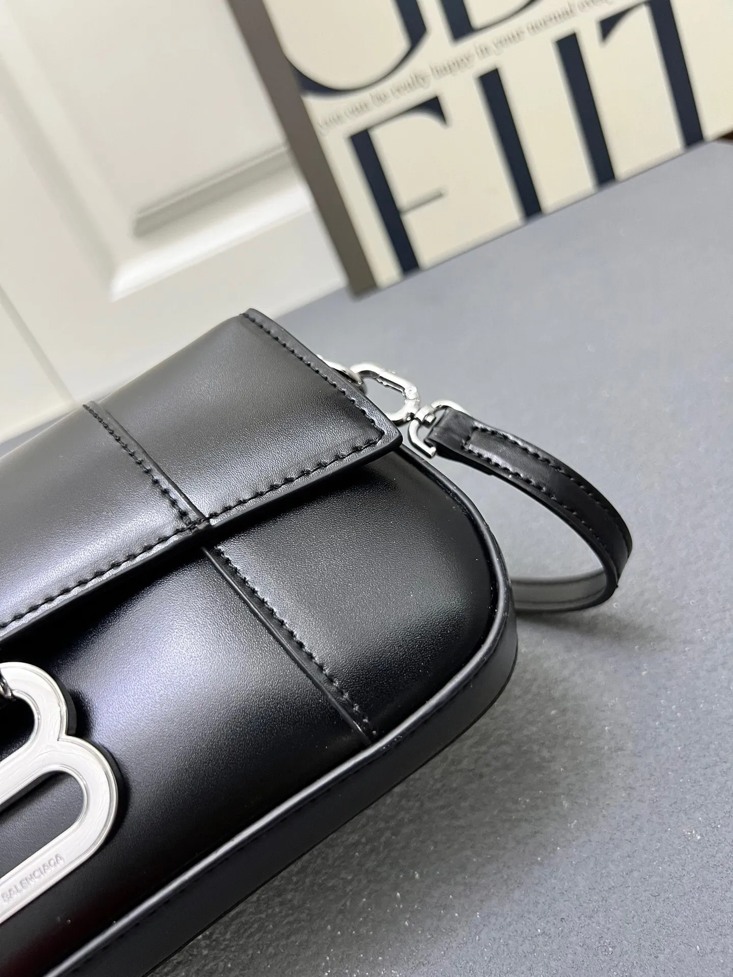 All Categories Official Website "Brand Women's Bags" Women's Bags 💙 BALENCIAGA 2025 New Balenciaga Crossbody Bag