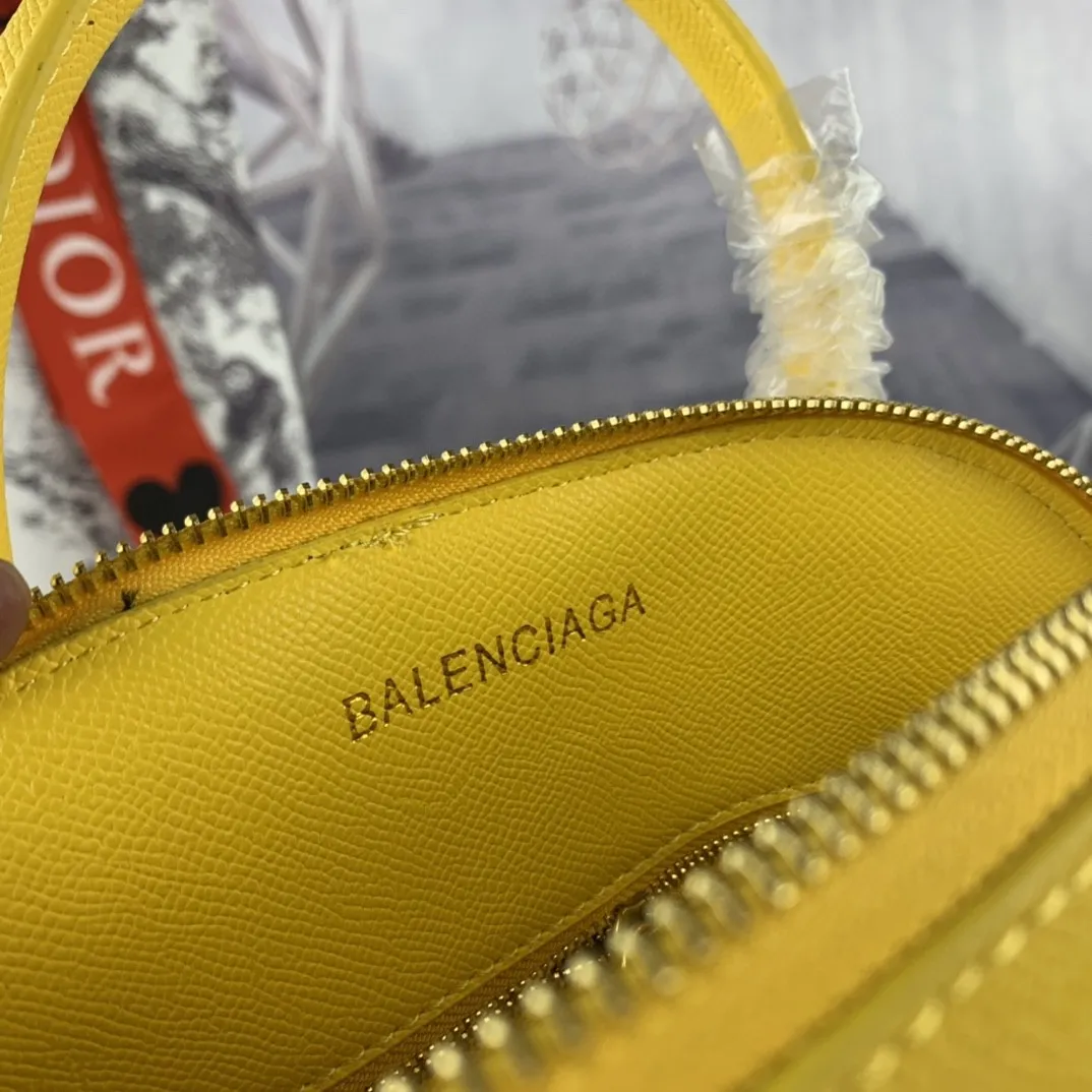 All categories Balenciaga Women's Bags (Balenciaga) Balenciaga, 6677