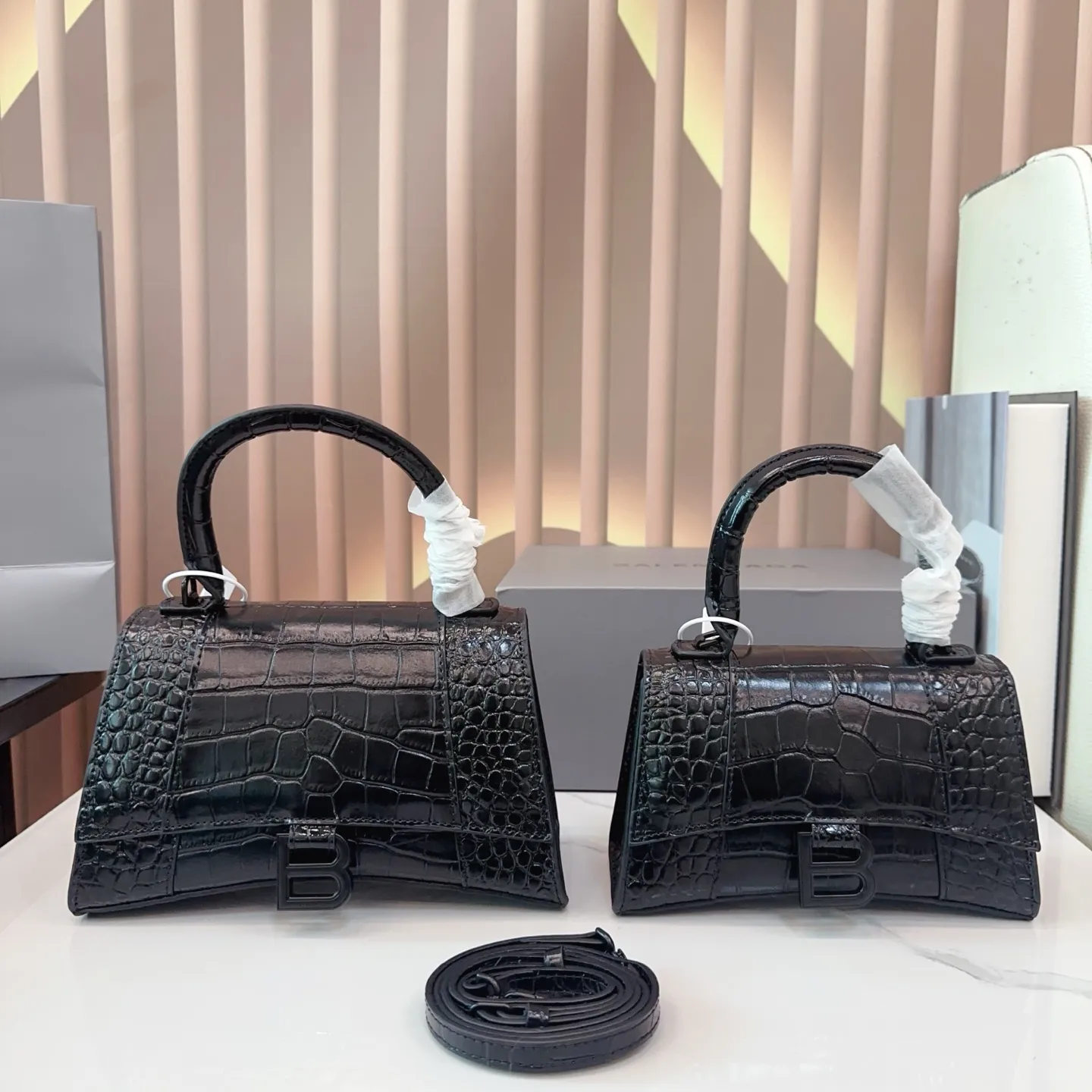 All Categories Official Website "Brand Women's Bags" Women's Bags 💙 BALENCIAGA 2026 New BALENCIAGA Crossbody Bag