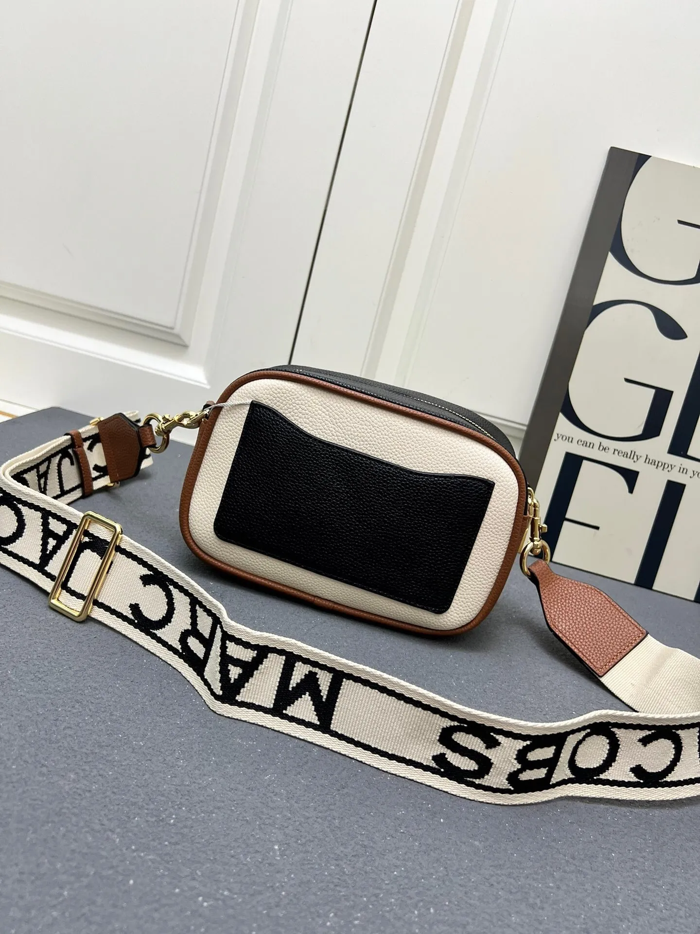 All Categories Official Website "Brand Women's Bags" Women's Bags 💙 BALENCIAGA 2025 New Balenciaga Crossbody Bag