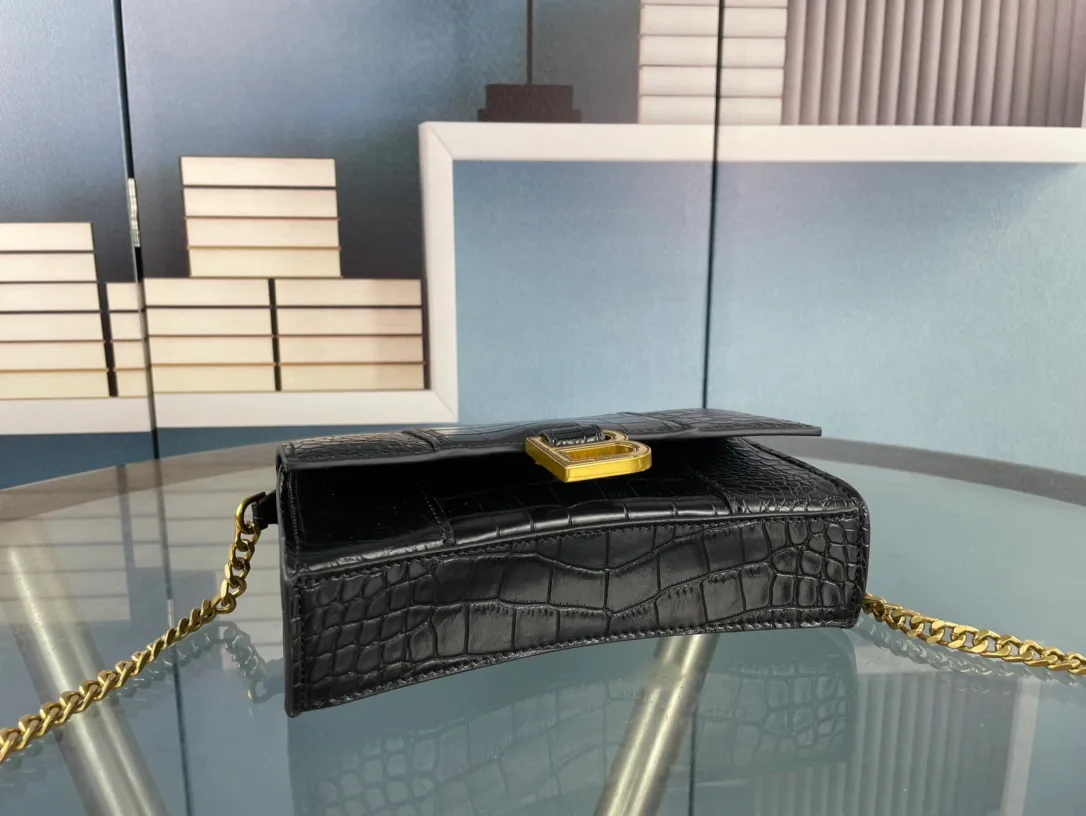 All categories Official website "Brand Women's Bags" Women's Bags 💙 BALENCIAGA 2023 latest Balenciaga crossbody bag