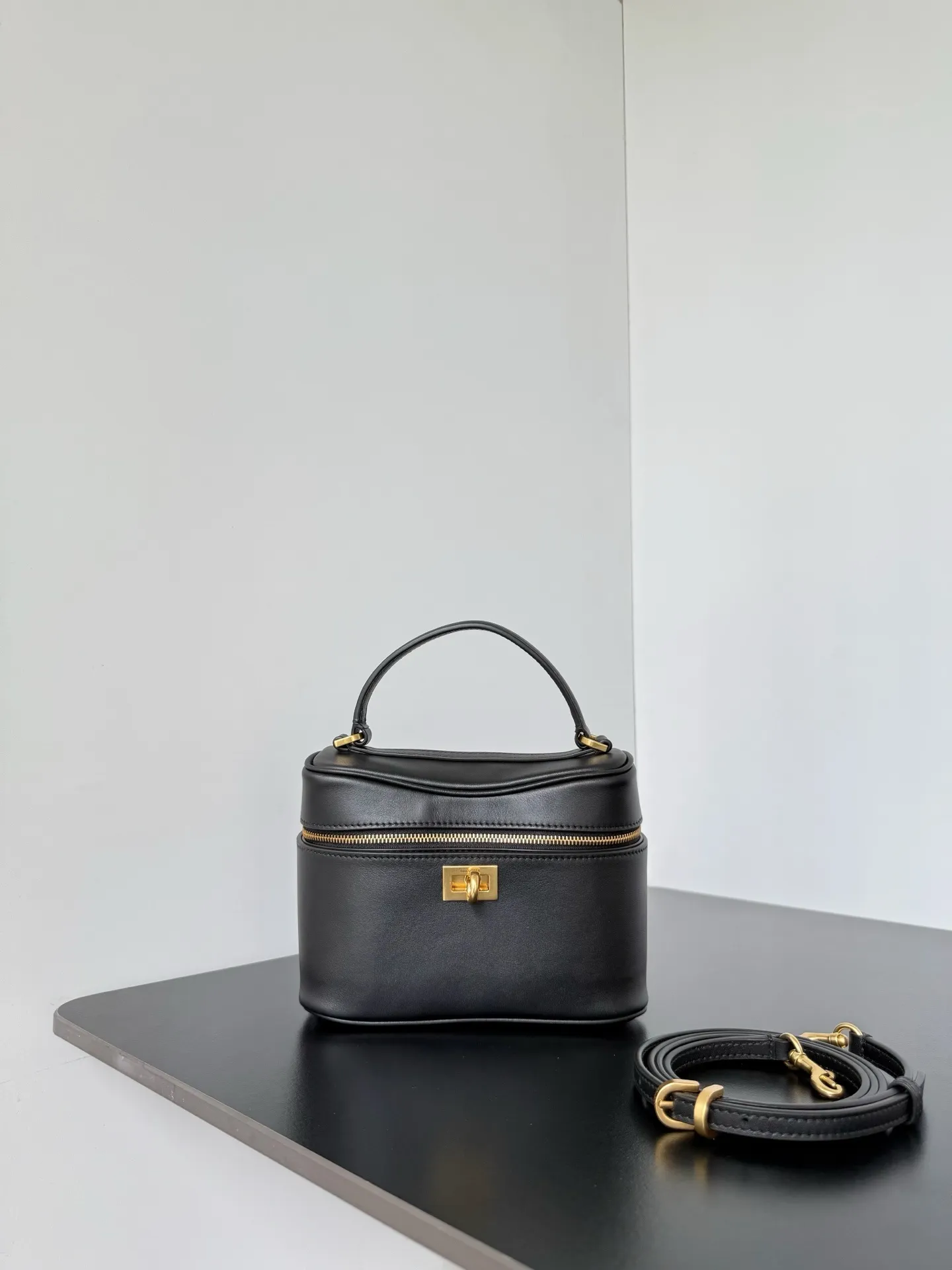 All Categories Balenciaga Women's Bags (Balenciaga) Balenciaga 1812