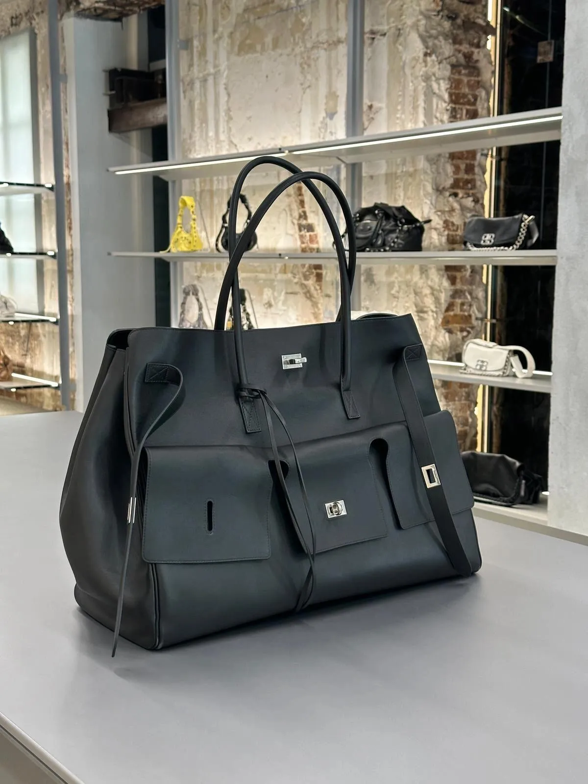 All categories Balenciaga Women's Bags (Balenciaga) Balenciaga 2528