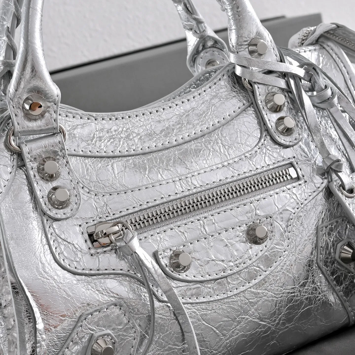 All Categories Balenciaga Women's Bags (Balenciaga) Balenciaga 2424