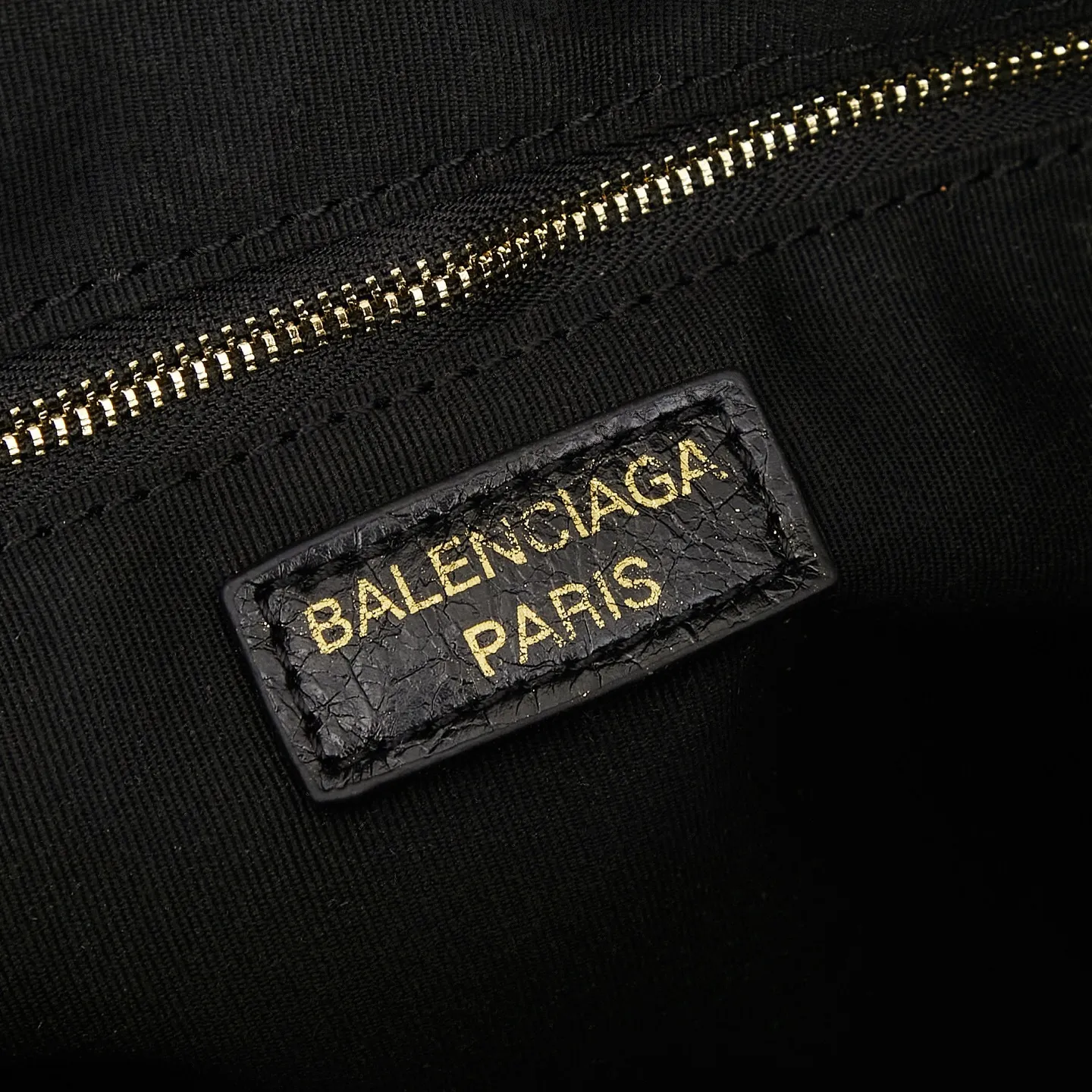All Categories Official Website "Brand Women's Bags" Women's Bags 💙 BALENCIAGA 2025 Official Website New Balenciaga Crossbody Bag
