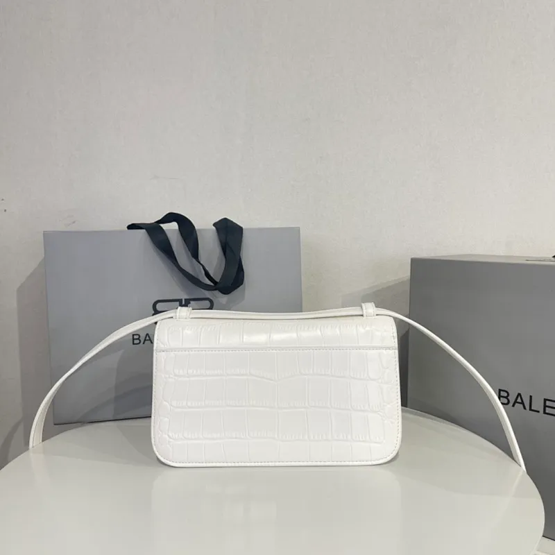 All categories Official website "Brand Women's Bags" Women's Bags 💙 BALENCIAGA 2022 Official New Balenciaga Crossbody Bag Wholesale 58001550 High Quality Size: 23.5-12.4-10.4CM