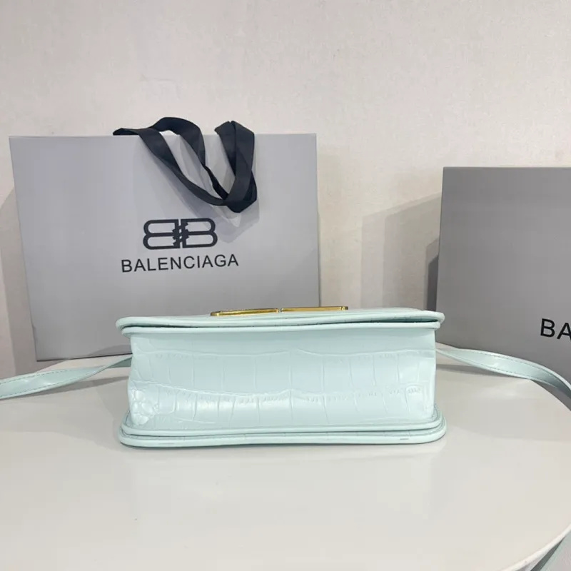 All categories Official website "Brand Women's Bags" Women's Bags 💙 BALENCIAGA 2022 Official New Balenciaga Crossbody Bag Wholesale 58001550 High Quality Size: 23.5-12.4-10.4CM
