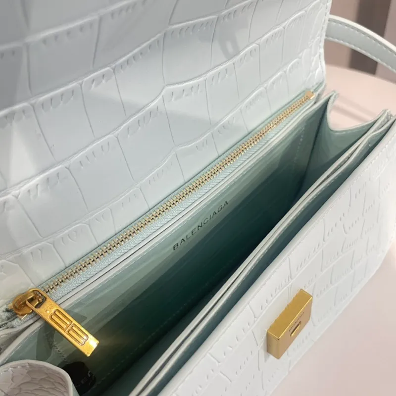All categories Official website "Brand Women's Bags" Women's Bags 💙 BALENCIAGA 2022 Official New Balenciaga Crossbody Bag Wholesale 58001550 High Quality Size: 23.5-12.4-10.4CM