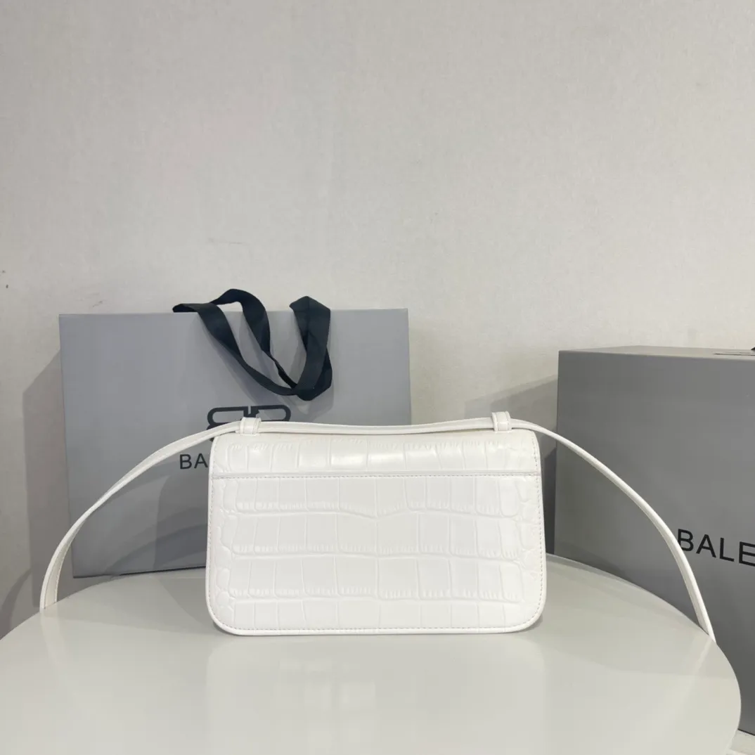 All categories Official website "Brand Women's Bags" Women's Bags 💙 BALENCIAGA 2022 Official New Balenciaga Crossbody Bag Wholesale 58001550 High Quality Size: 23.5-12.4-10.4CM