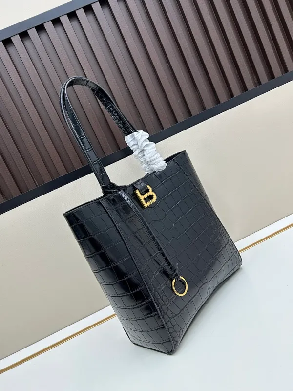 All Categories Balenciaga Women's Bags (Balenciaga) Balenciaga 6002