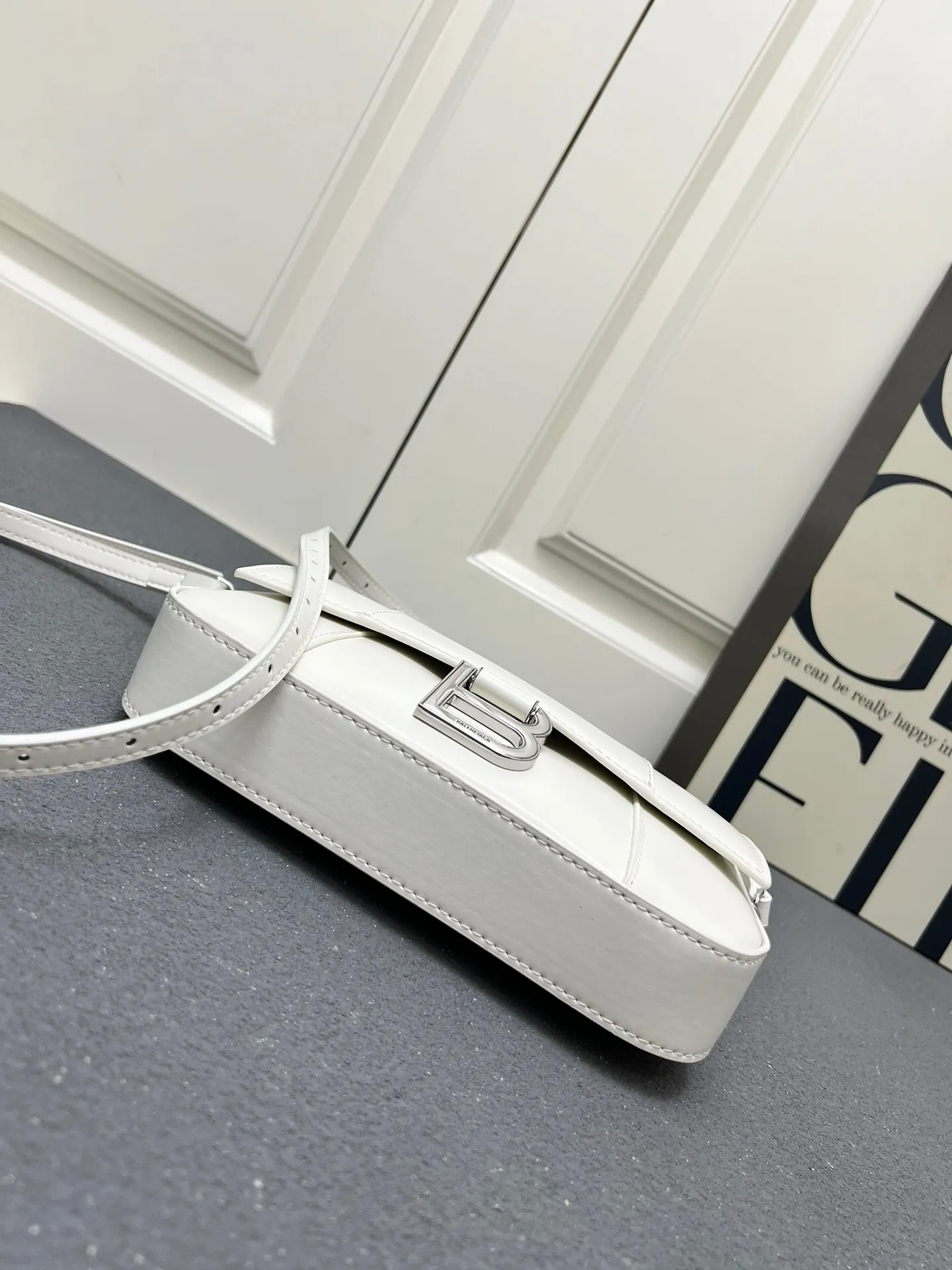 All Categories Official Website "Brand Women's Bags" Women's Bags 💙 BALENCIAGA 2025 New Balenciaga Crossbody Bag