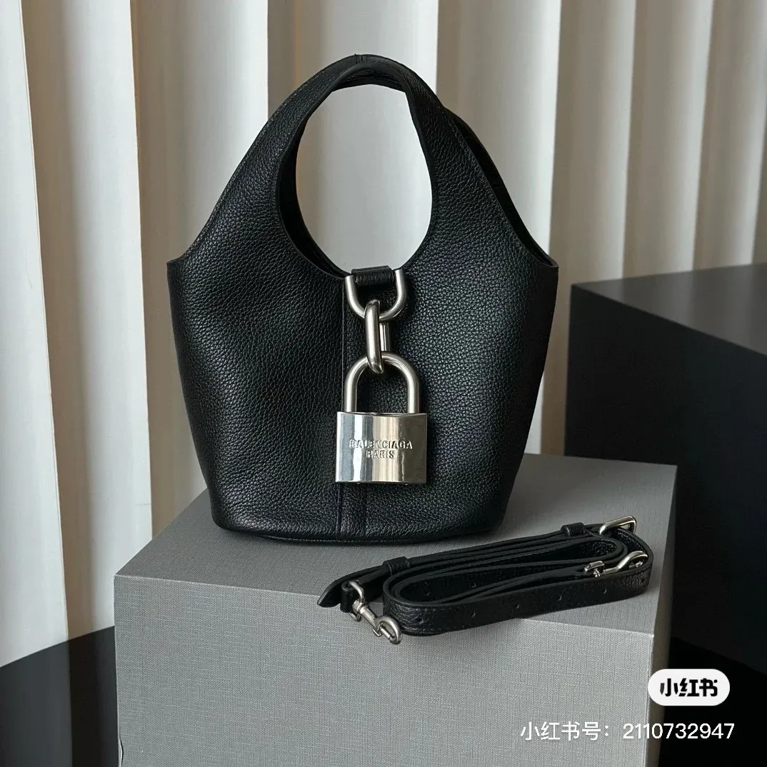 All Categories Balenciaga Women's Bags (Balenciaga) Balenciaga 50017