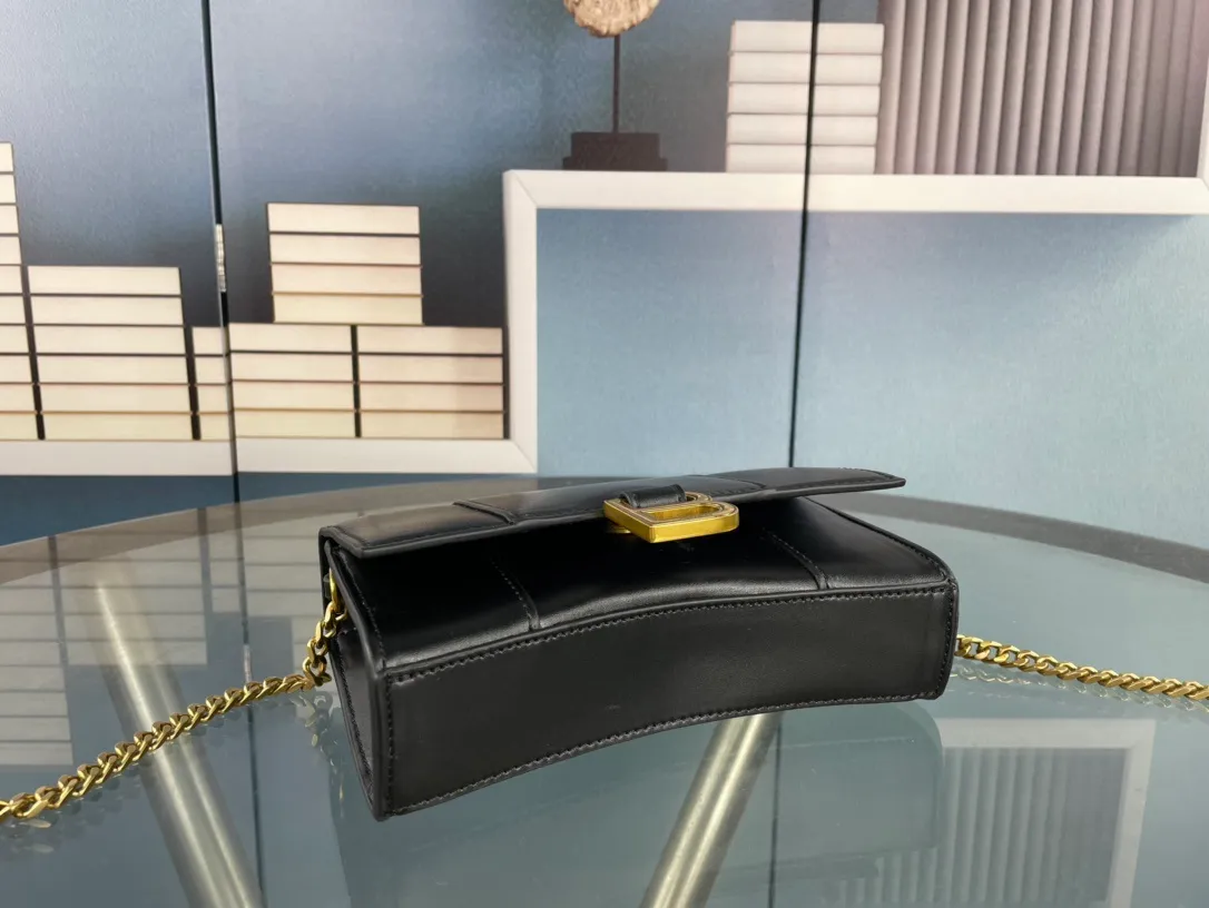 All categories Official website "Brand Women's Bags" Women's Bags 💙 BALENCIAGA 2023 latest Balenciaga crossbody bag