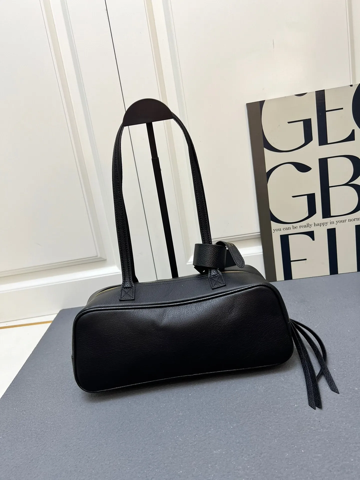 All Categories Official Website "Brand Women's Bags" Women's Bags 💙 BALENCIAGA 2025 New Balenciag Carrie Bowling Bag