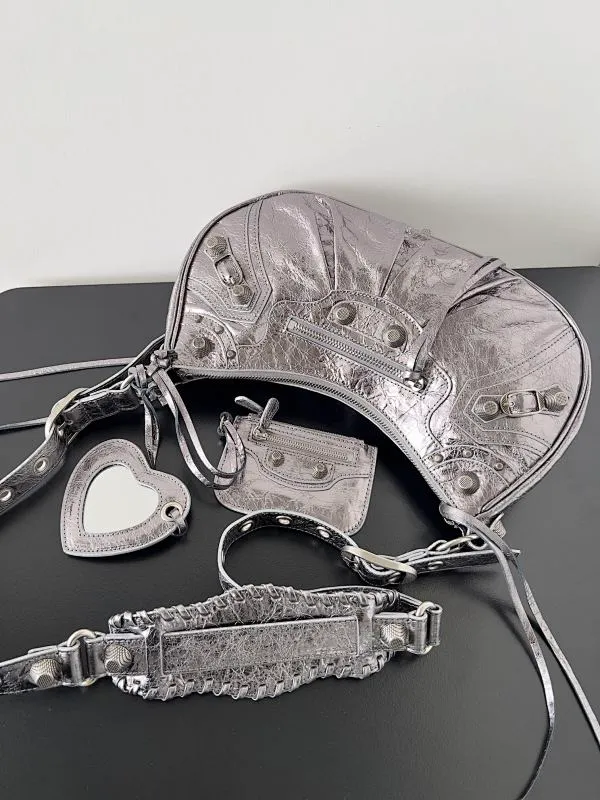 All categories Balenciaga Women's Bags (Balenciaga) Balenciaga 3325