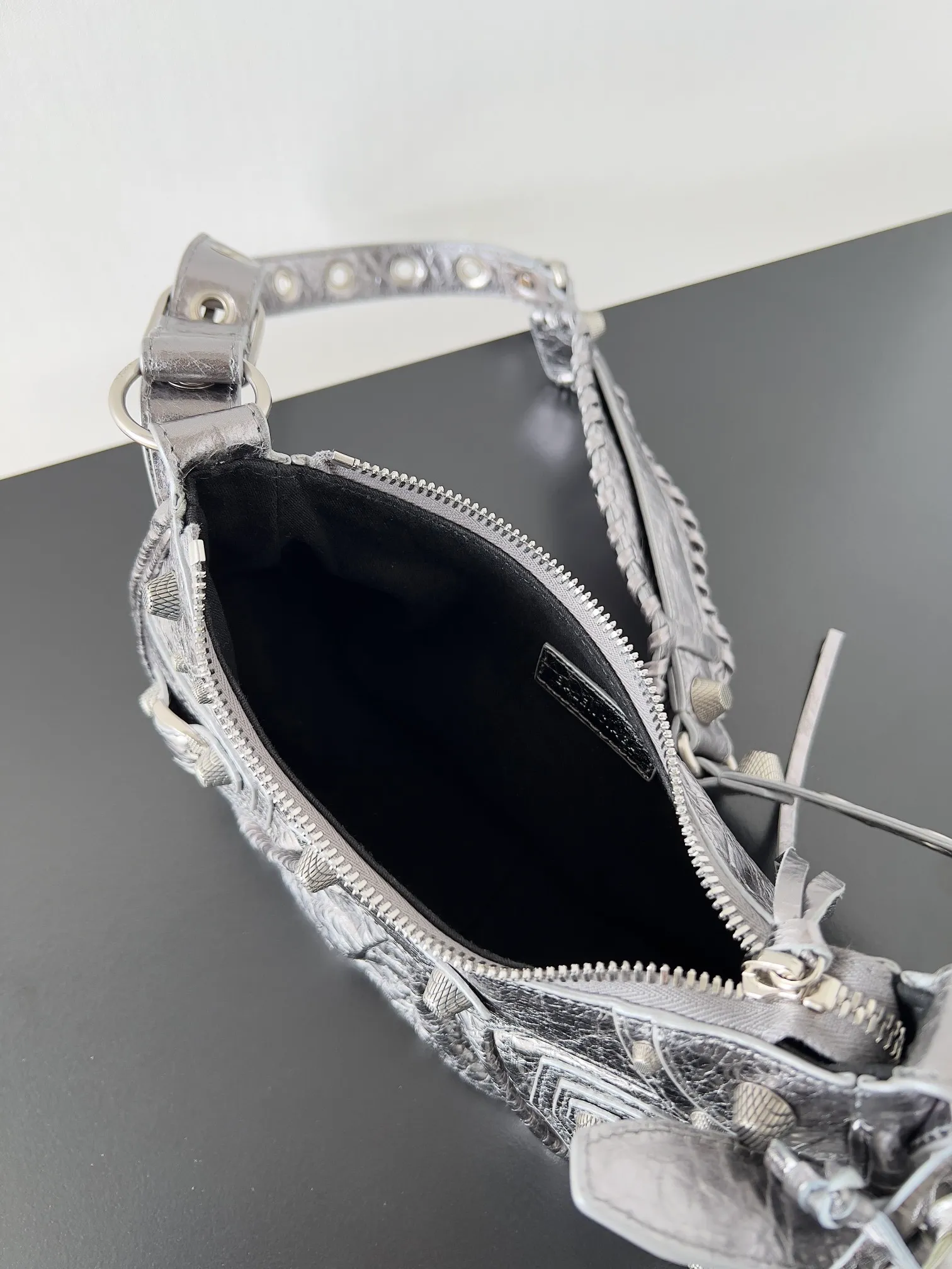 All categories Balenciaga Women's Bags (Balenciaga) Balenciaga 3325