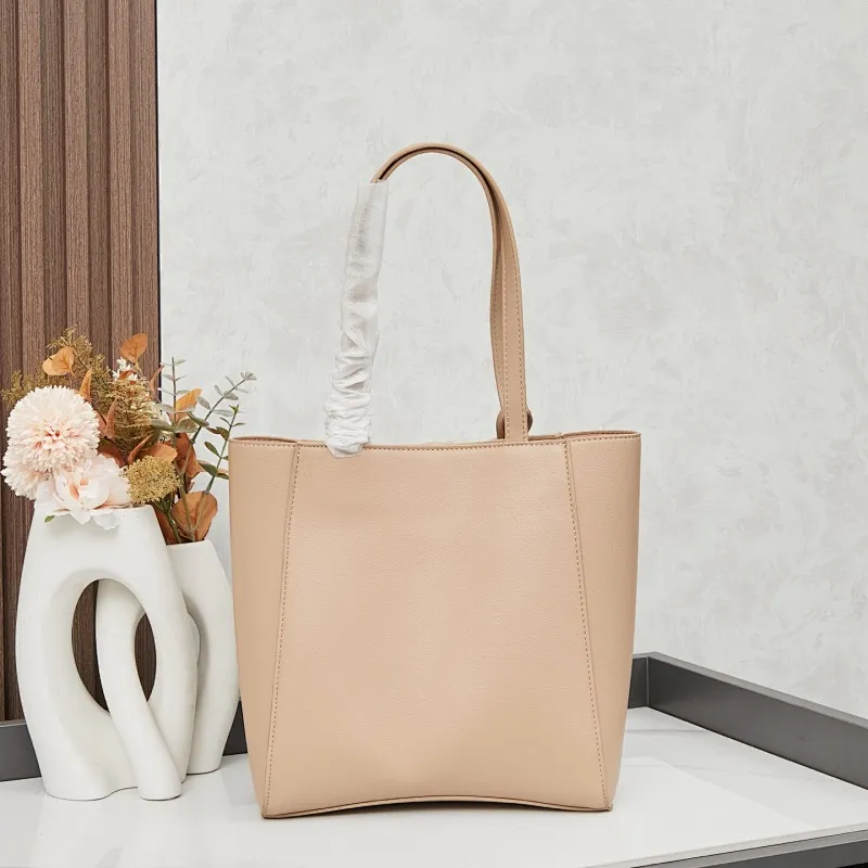 All Categories Official Website "Brand Women's Bags" Women's Bags 💙 BALENCIAGA 2025 Official Website New Balenciaga Crossbody Bag