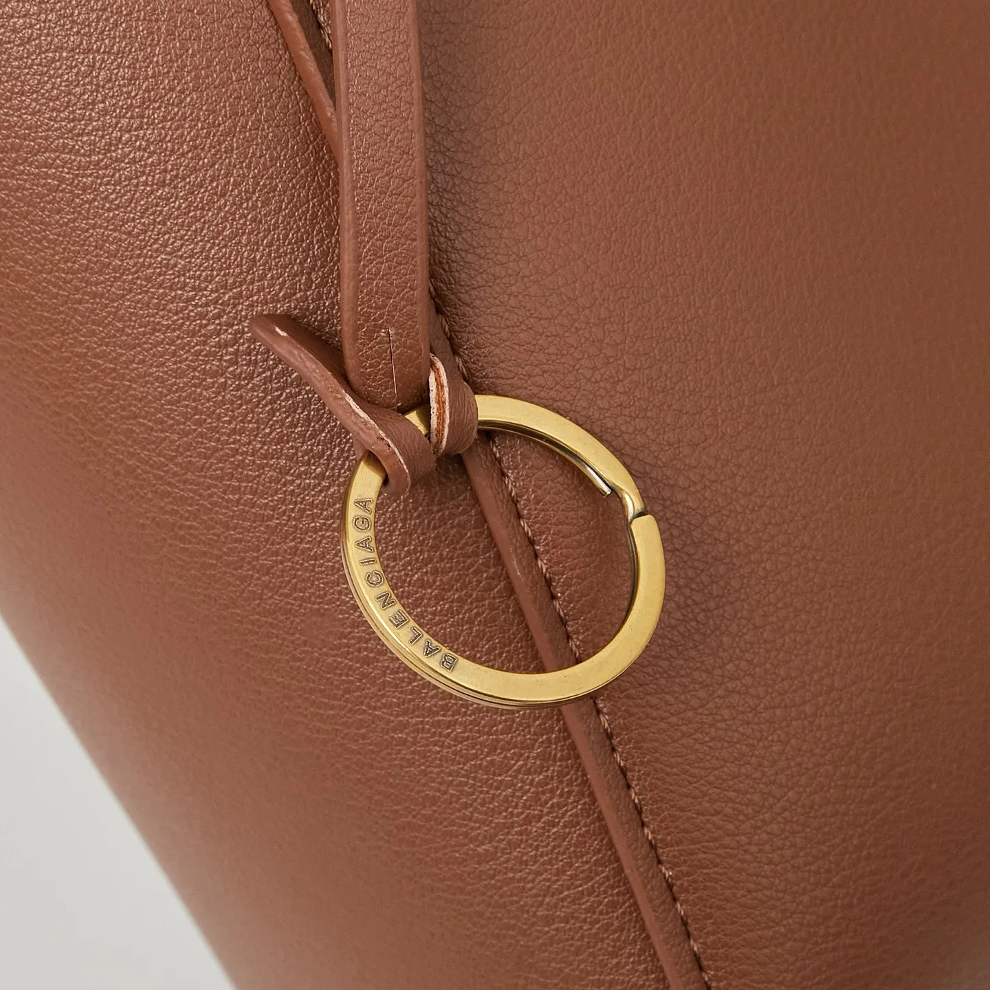 All Categories Official Website "Brand Women's Bags" Women's Bags 💙 BALENCIAGA 2025 Official Website New Balenciaga Crossbody Bag