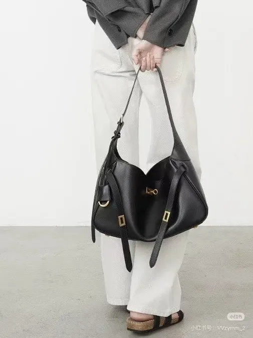 All categories Balenciaga Women's Bags (Balenciaga) Balenciaga 97728