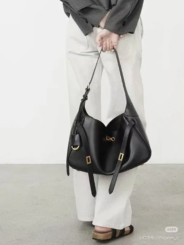 All categories Balenciaga Women's Bags (Balenciaga) Balenciaga 97728