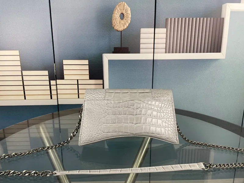 All categories Official website "Brand Women's Bags" Women's Bags 💙 BALENCIAGA 2023 latest Balenciaga crossbody bag