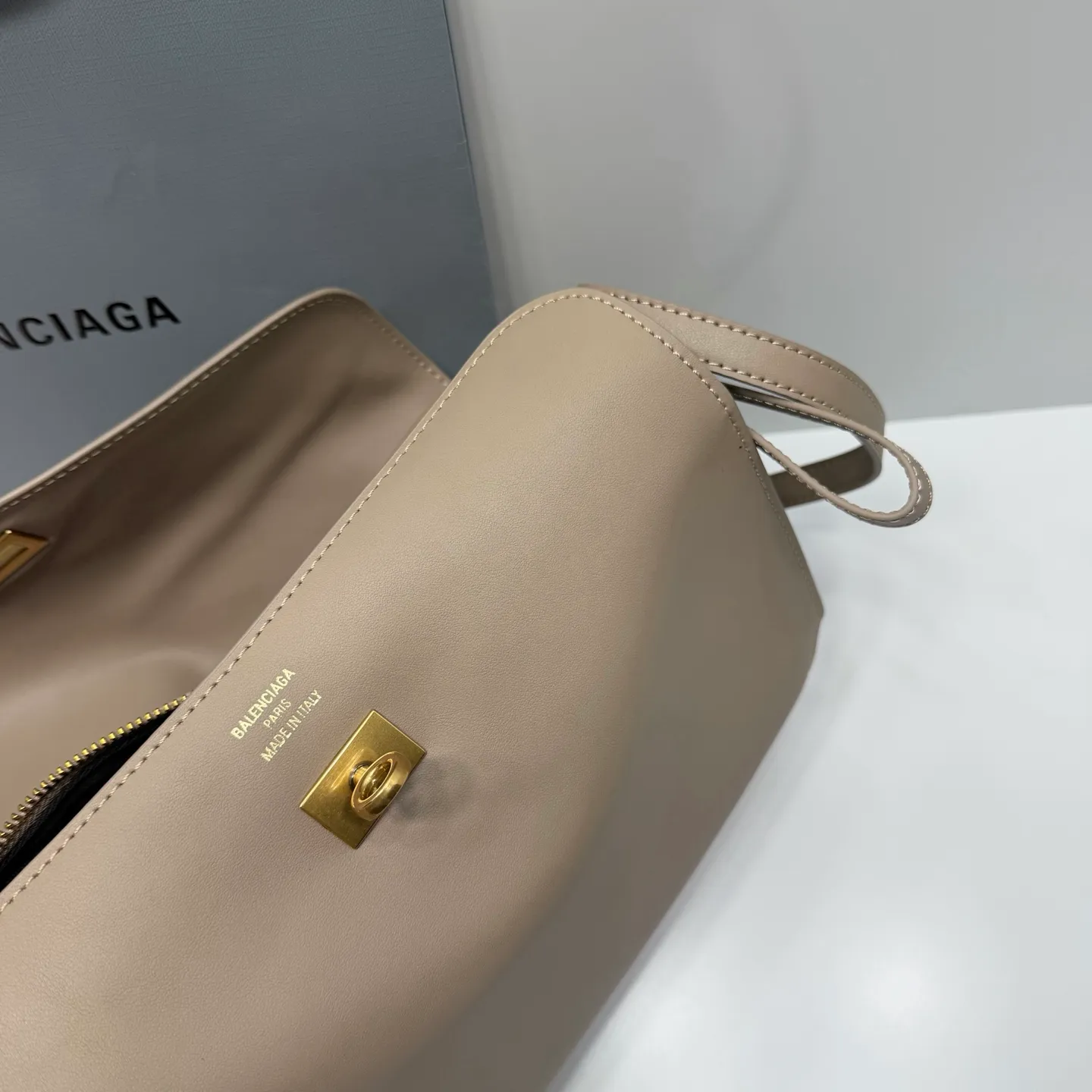 All Categories Official Website "Brand Women's Bags" Women's Bags 💙 BALENCIAGA 2026 New Balenciaga Crossbody Bag